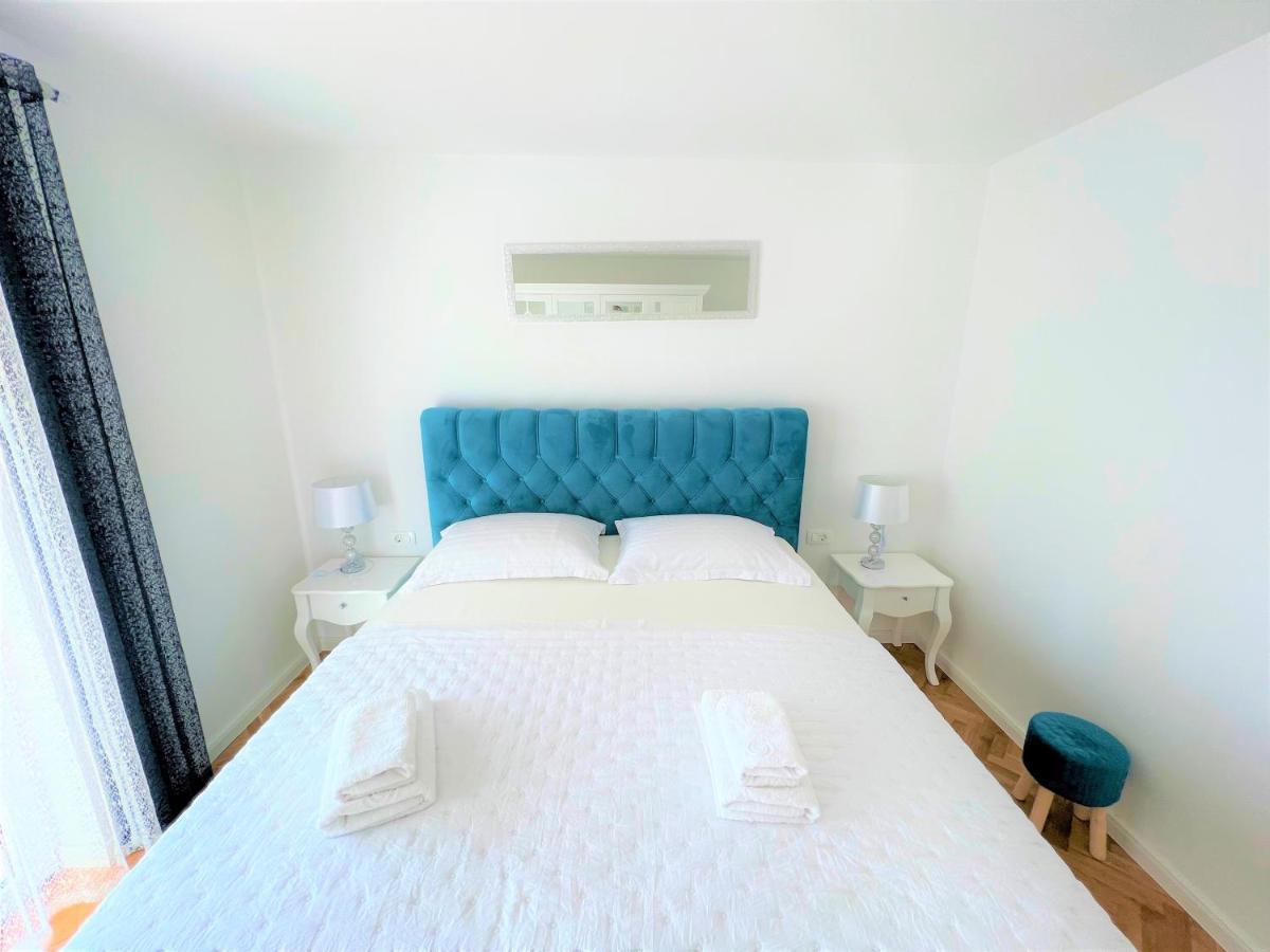 Apartment Apartment Makarska Makarska